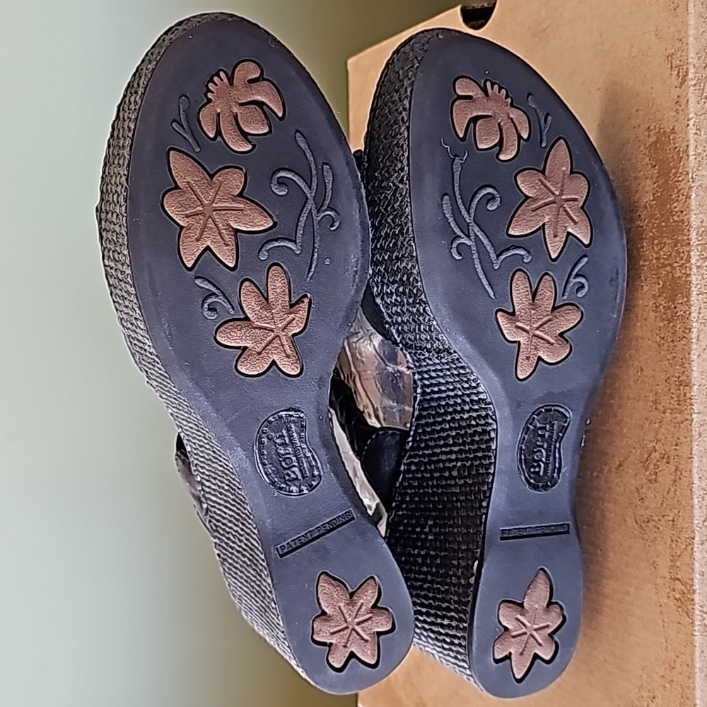 Born Black Wedge Sandals - Picture 8 of 15